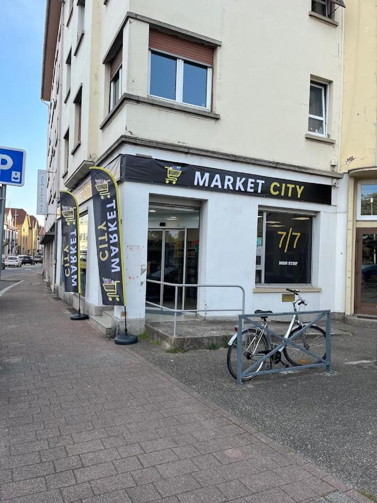 Strasbourg, Appartement Cosy Au Bord De L Eau Exterior foto